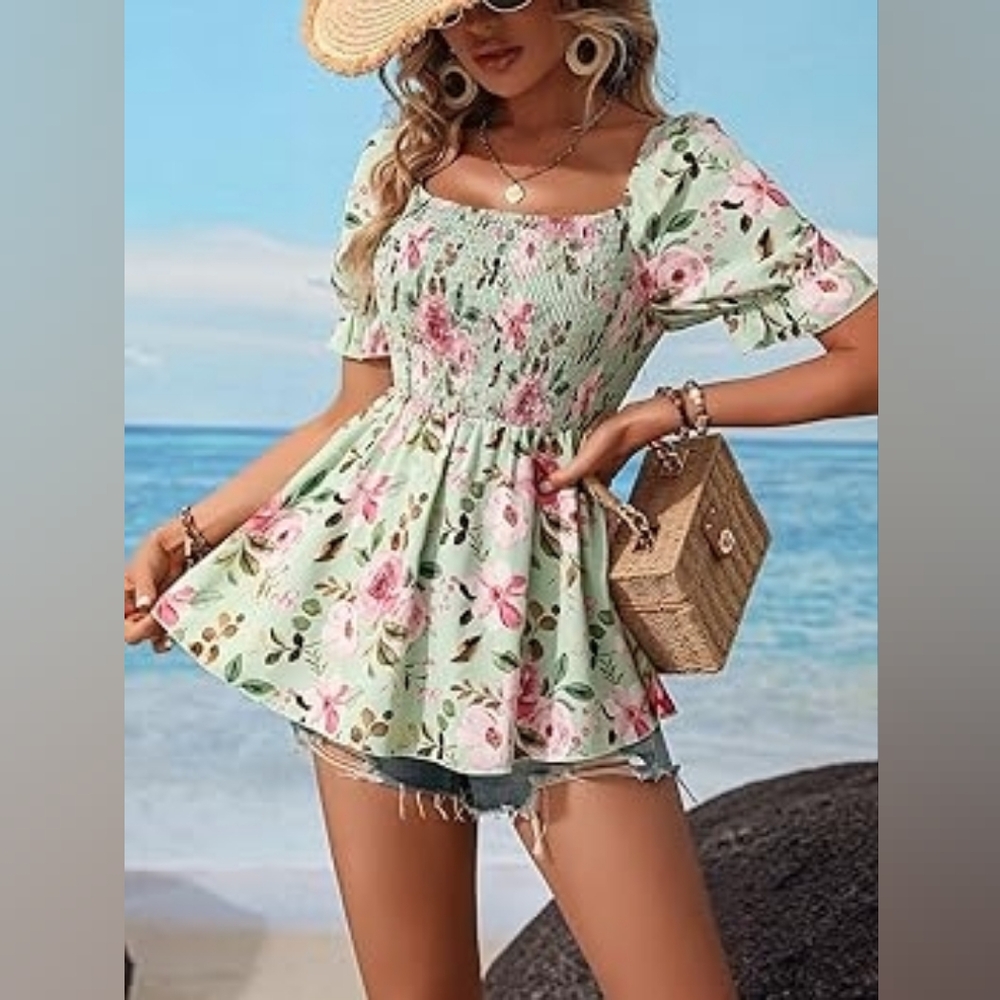 Elegant Floral Blouse with Puff Sleeves